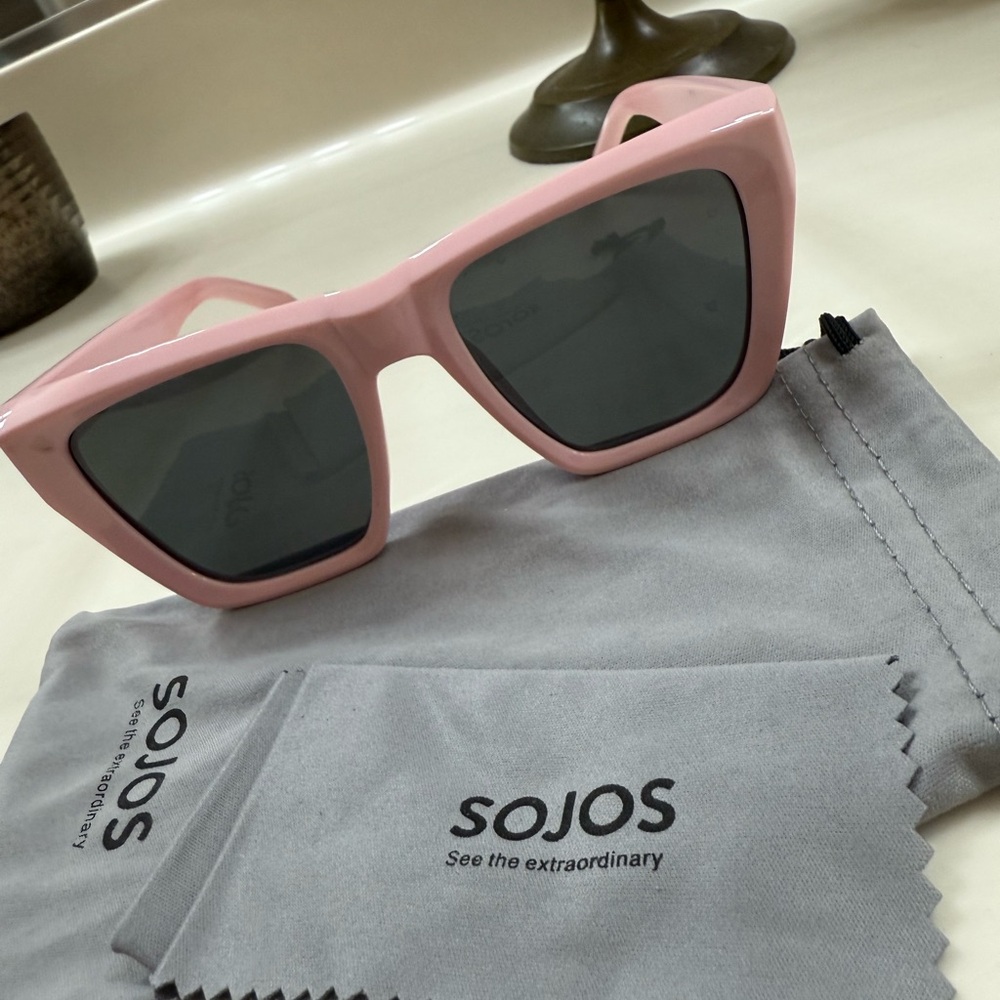 Sojos Oversized Pink Square Sunglasses NWOT